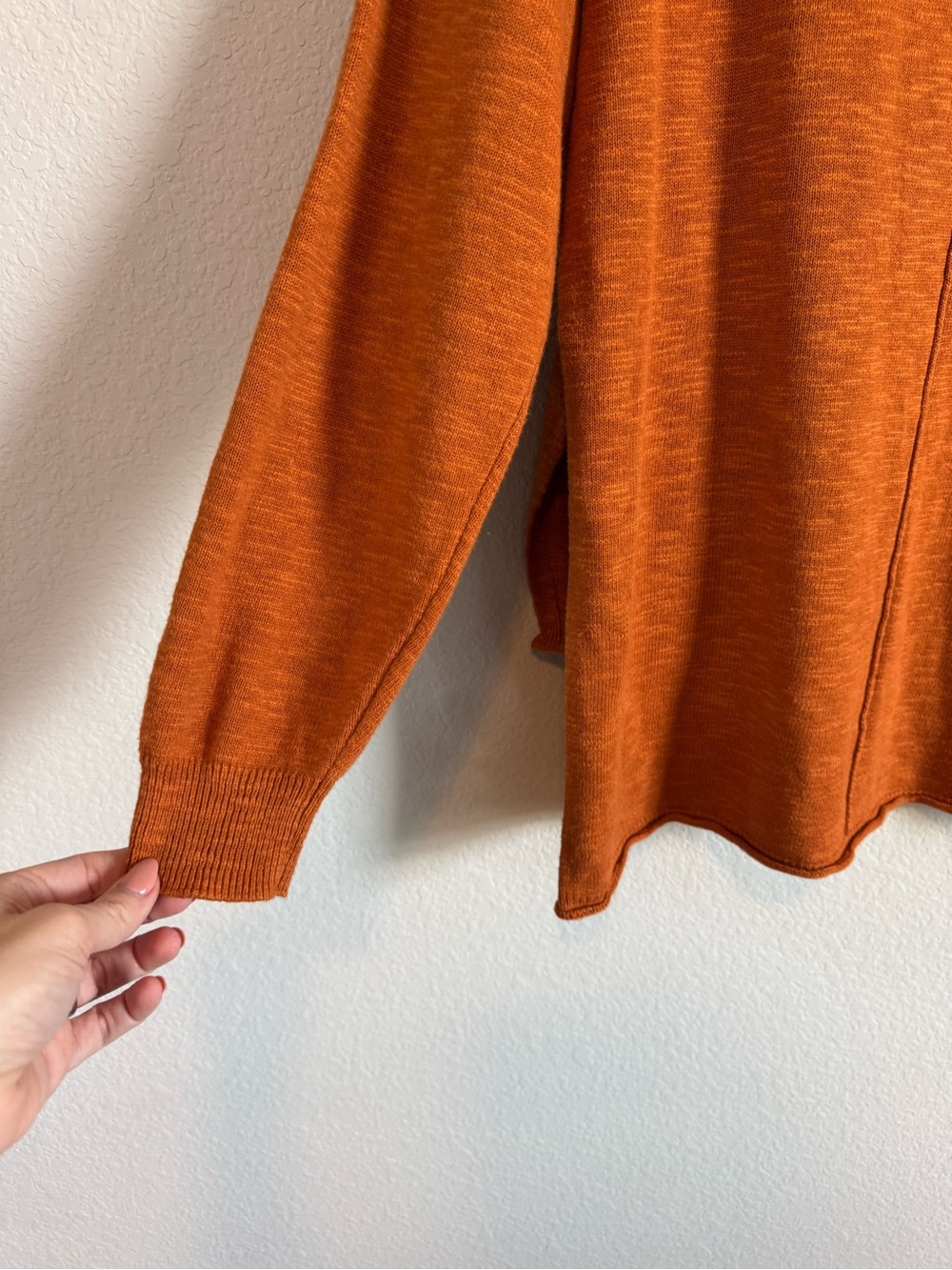 Free People Beach Rust Orange V Neck Cotton Linen Blend Side Slit Sweater Sz XS - Picture 8 of 9